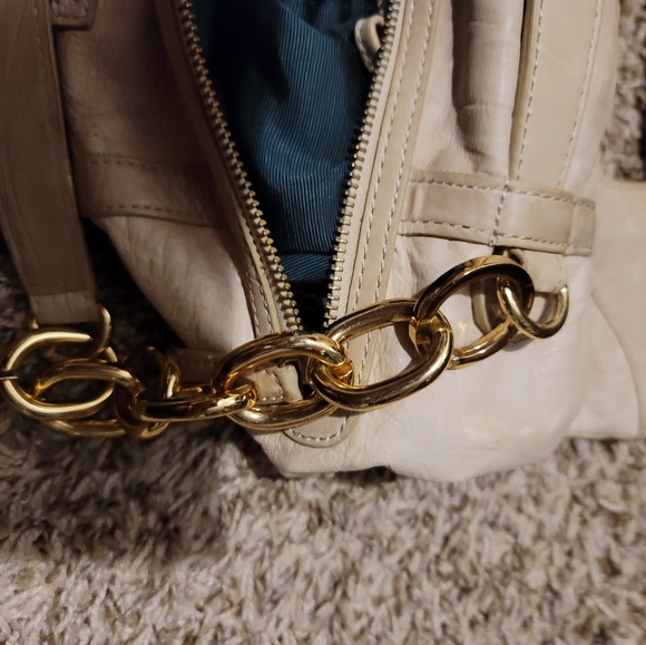 BCBGMAXAZRIA CALF SKIN PURSE - Picture 5 of 9